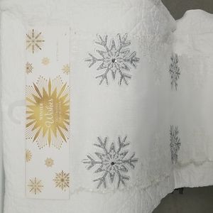 New Winter Table Runner